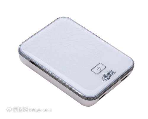 從“安全感”到“護(hù)身符” 論充電寶如何成為現(xiàn)代人的精神支柱